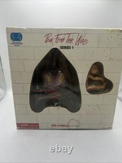 Pink Floyd The Wall-Pink & Female Scorpion Figure 2003 Series 1 New & DVD Movie