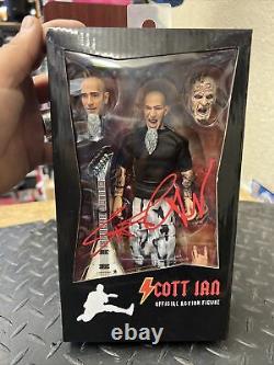 RARE NECA OFFICIAL 8 SCOTT IAN ACTION FIGURE Anthrax New AUTOGRAPH SIGNED