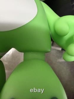 (READ DESC) The Weeknd Kissland Superplastic Vinyl Figure