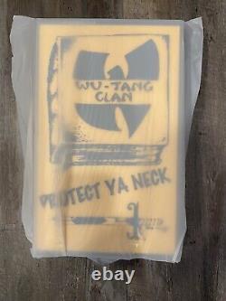 RZA Albino & Preto Wu Tang Kimono Figurine collectible