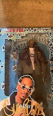 SNOOP DOGG 12 DOLL VITAL TOYS NEW IN BOX Very Rare autographed