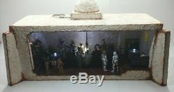 Star Wars Mos Eisley CANTINA DIORAMA PLAYS MUSIC 3.75 FIGURES NOT INCLUDED