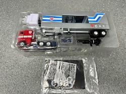 Transformers Music Label G1 Optimus Prime / Convoy iPod Docking Bay