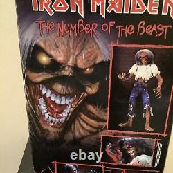 Vintage IRON MAIDEN EDDIE Art Asylum Ultimate Series 18 Figure Toy 2002 NEW