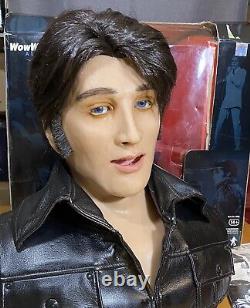 WowWee Alive ELVIS Presley Lifesize Robot Singing Talking Animatronic Bust Head