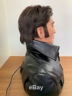 WowWee Alive Elvis ANIMATRONIC SINGING AND TALKING LIFESIZE BUST